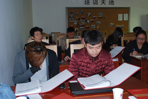 1562388605121788.jpg 1444181153788.jpg